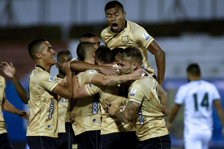 Águilas goleó en el nido