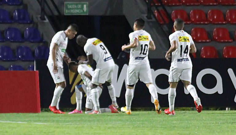 Once Caldas salió del fondo