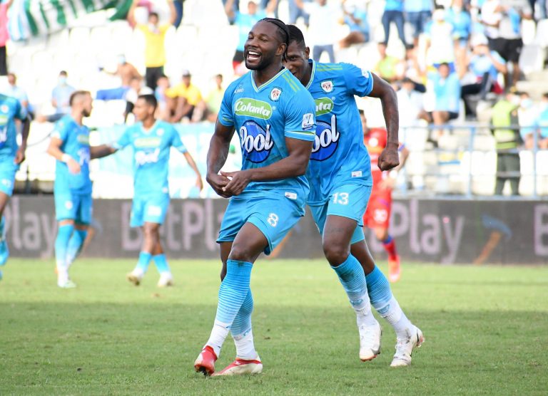 Jaguares rugió en casa