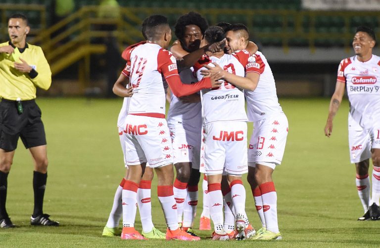 Santa Fe sigue sumando