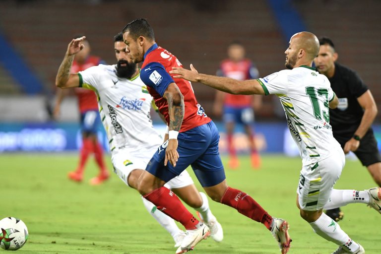 Medellín sigue sumando en casa