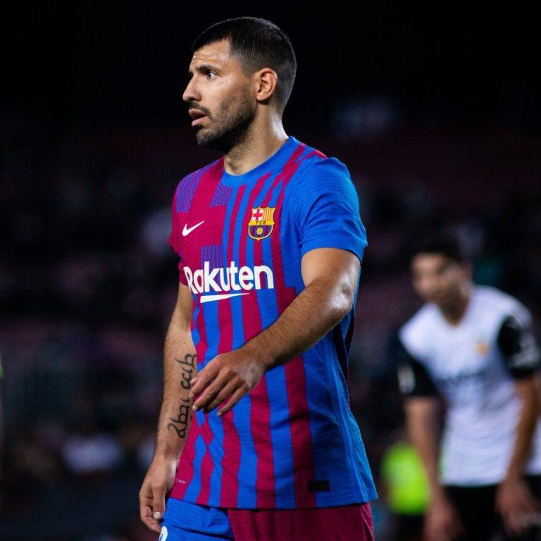 Agüero, tres meses de baja