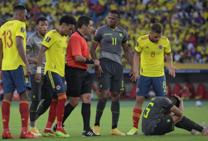 La FIFA multó a Colombia