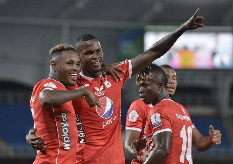 América golea y Osorio respira