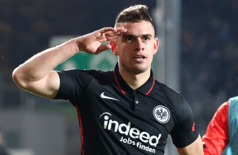 Borré sobre la hora le dio el triunfo al Eintracht