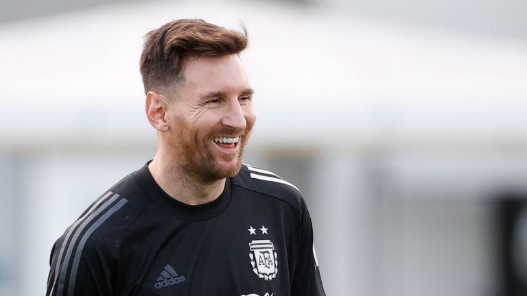 Messi se disculpó por su ausencia