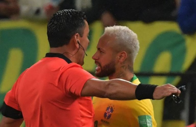 Conmebol suspendió al árbitro del partido Brasil-Colombia