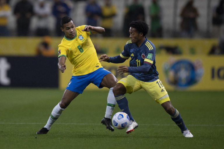 Colombia no pudo dar la sorpresa y Brasil clasificó