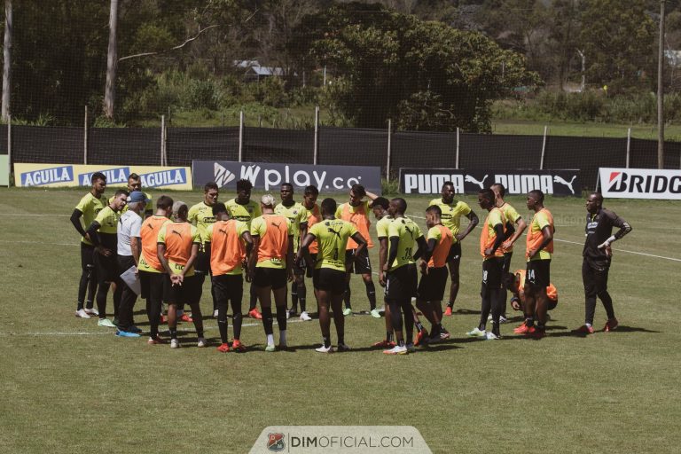 Medellín anuncia salida de jugadores