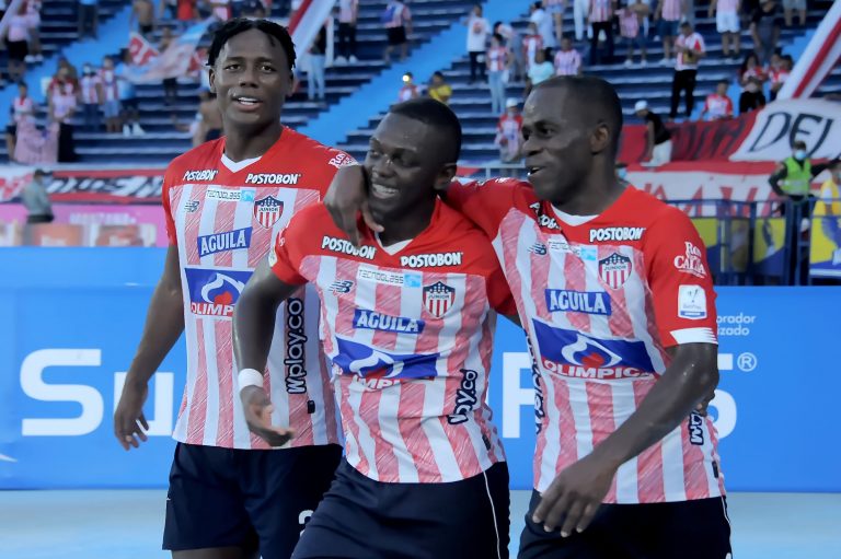 Junior enderezó el camino