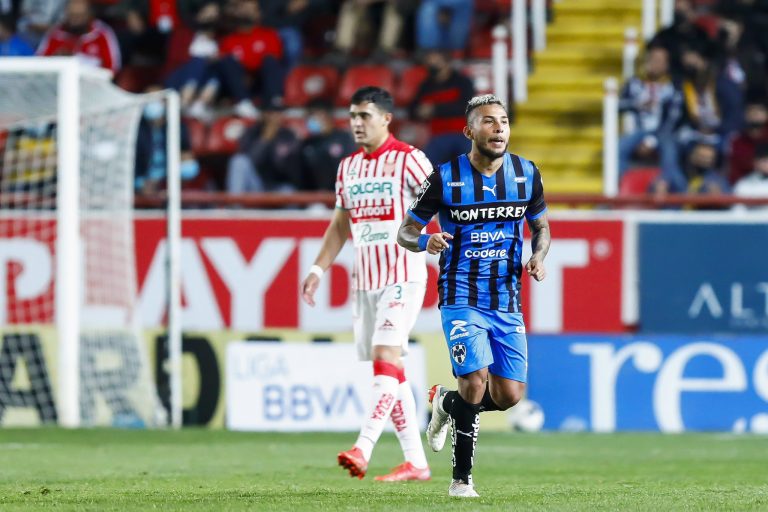 Vergara y Espinosa, goles colombianos en el exterior