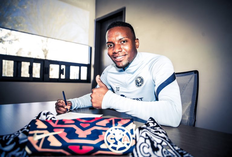 América se refuerza con delantero colombiano