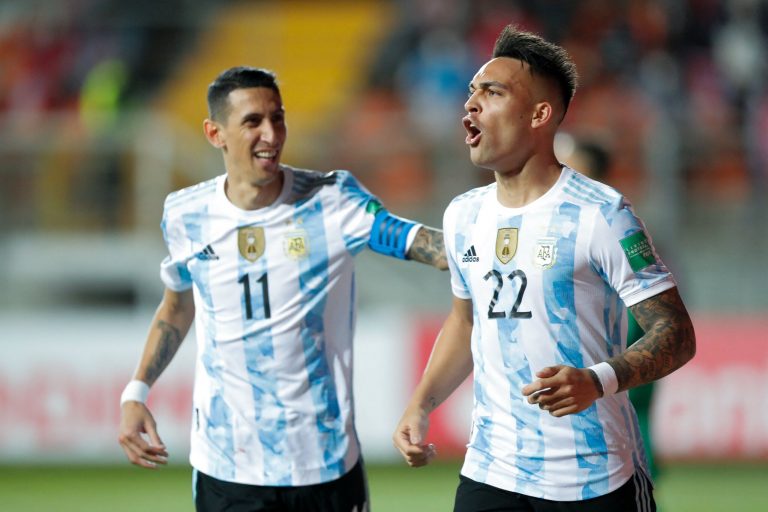 Ecuador sumó, Uruguay reaccionó y Argentina amplió el invicto