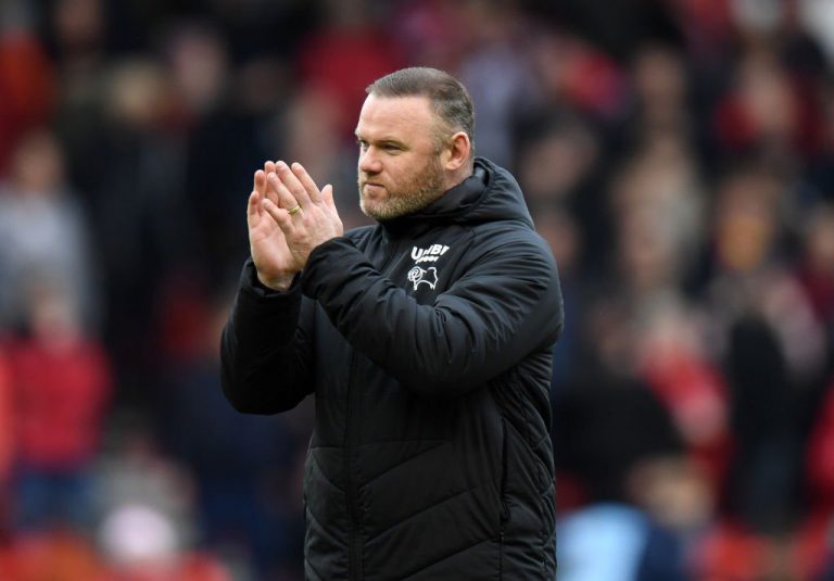 Rooney descartó dirigir el Everton