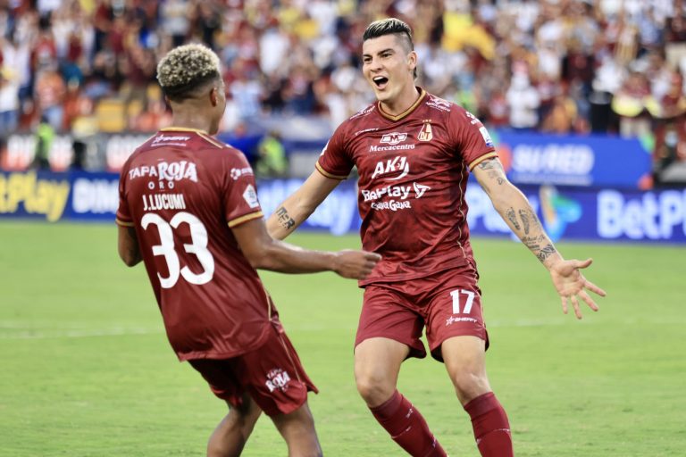 Santiago Cruz le canta al Tolima