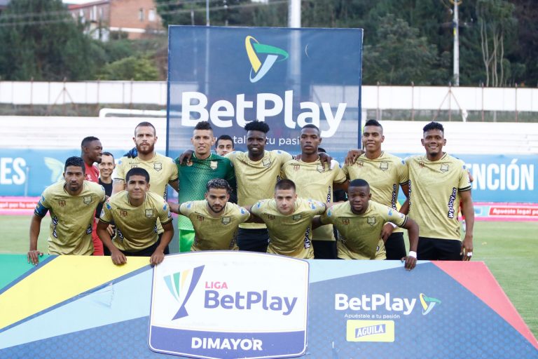 Águilas con paso firme en casa