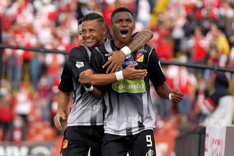 Pereira acabó con el invicto 'Cardenal'