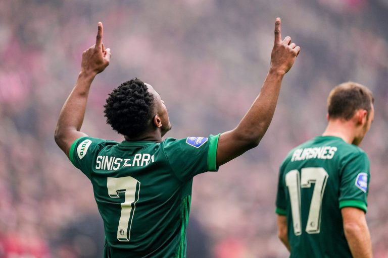 Luis Sinisterra llegará fino a la selección