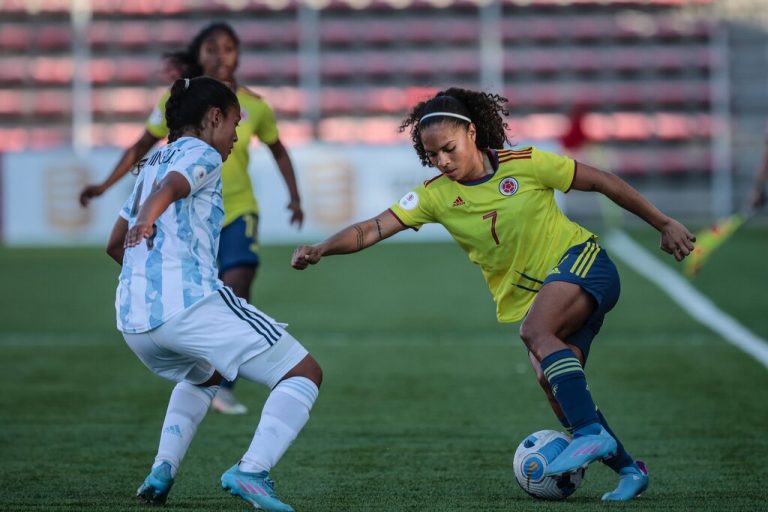 Colombia debutó con empate