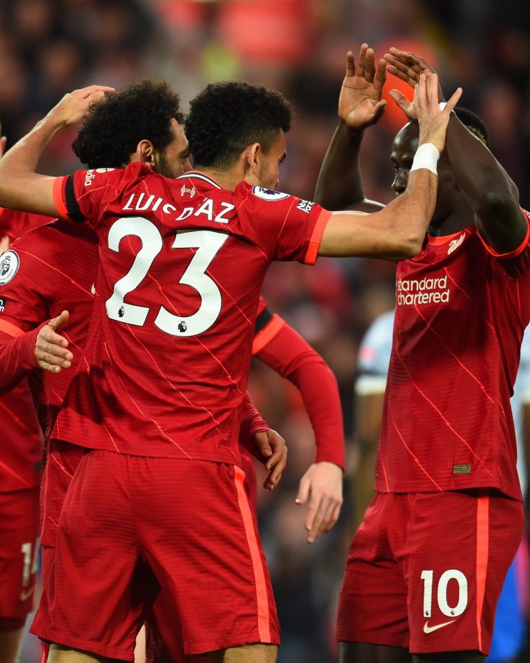 Díaz y Salah, figuras en goleada del Liverpool