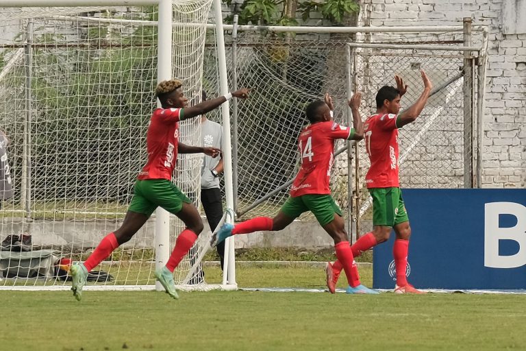 Cortuluá volvió a la victoria en casa