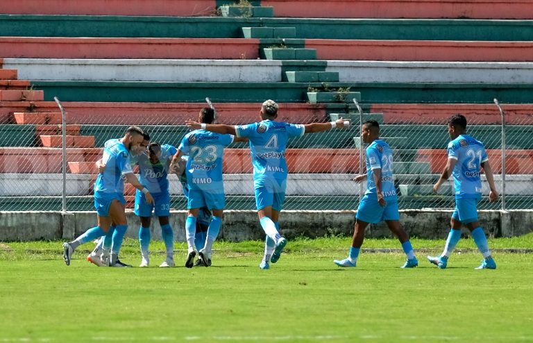 Jaguares se estrenó con victoria