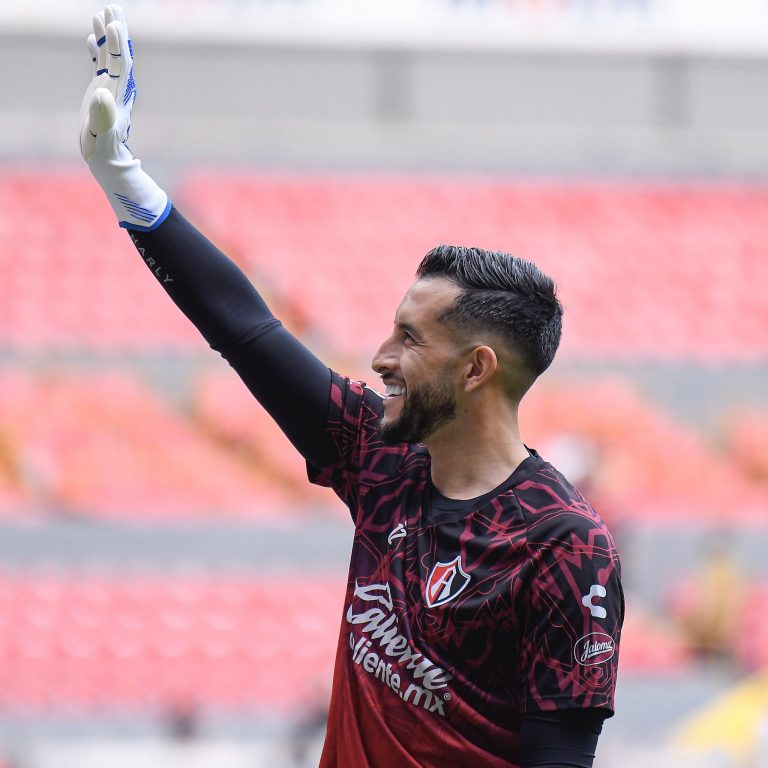 Camilo Vargas, el segundo que más ataja penales en el mundo