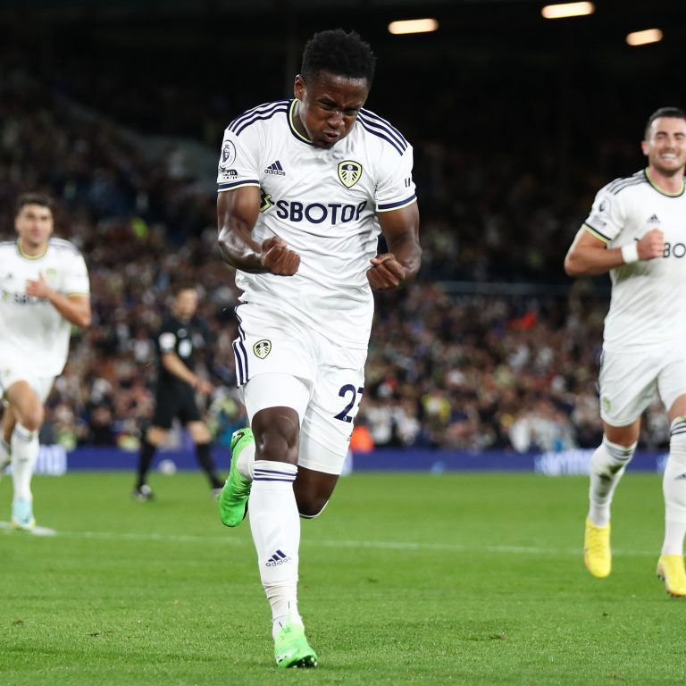 Sinisterra salvó un punto para Leeds