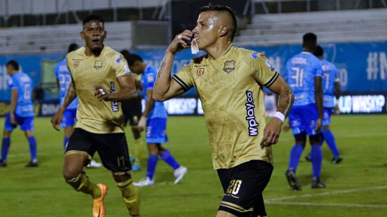 Águilas vuela a la tercera posición