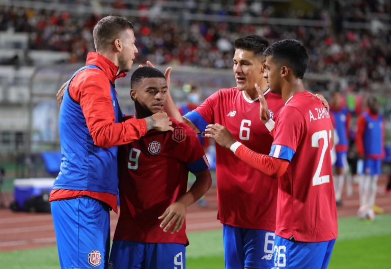 Costa Rica de Suárez empató en amistoso