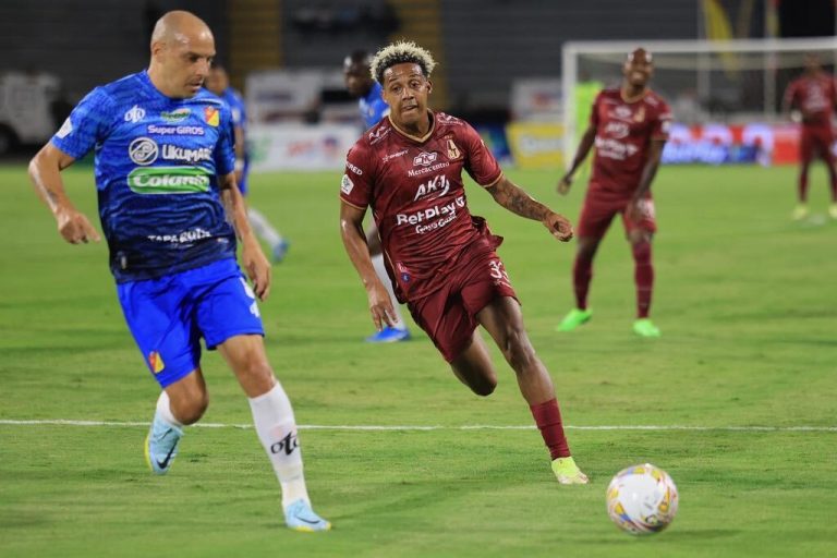 Pereira sorprendió y complicó a Tolima