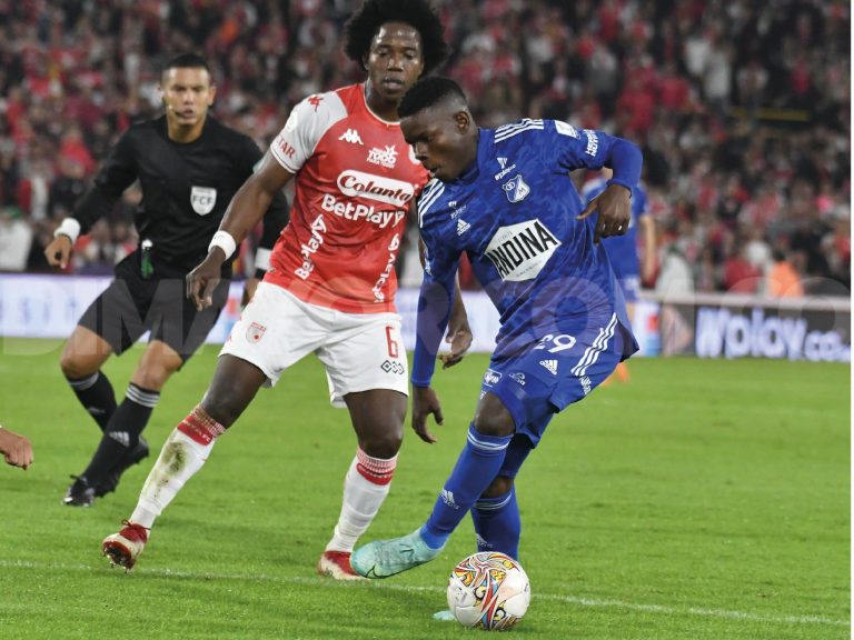 Santa Fe remontó y se quedó con el clásico