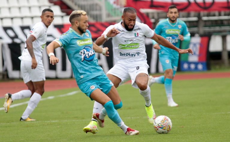 Jaguares volvió al triunfo y se alejó del descenso