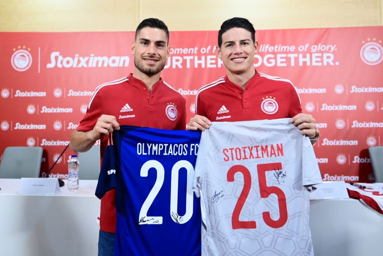 James espera lograr títulos con el Olympiacos