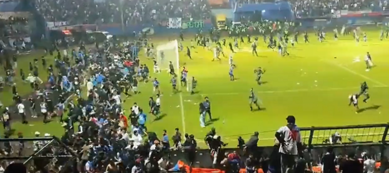 Tragedia en estadio de Indonesia