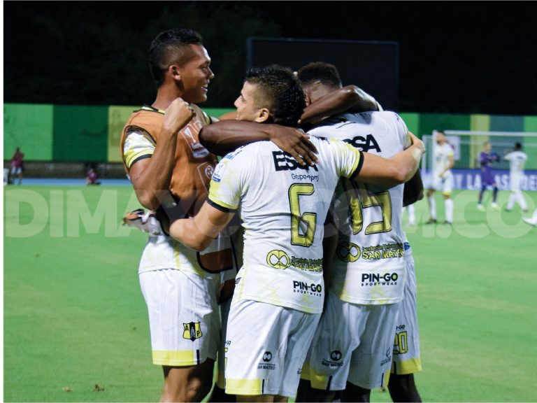 Alianza Petrolera aterrizó a Santa Fe con goleada