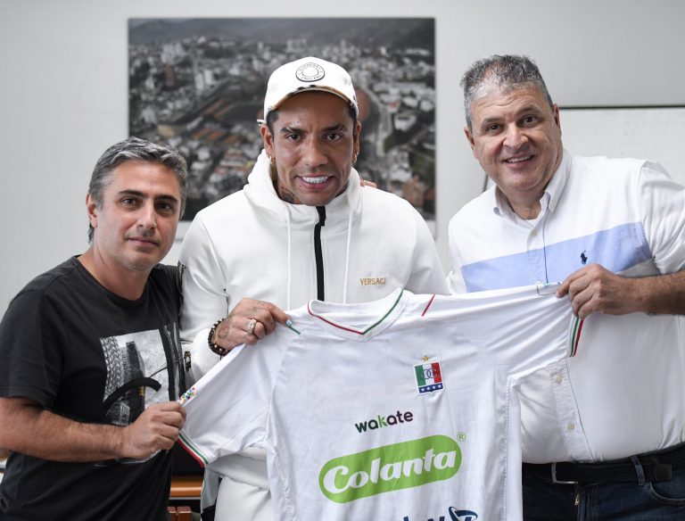 Dayro Moreno regresa a su casa