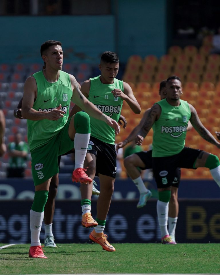 Victoria para Nacional en presentación del equipo de 2023