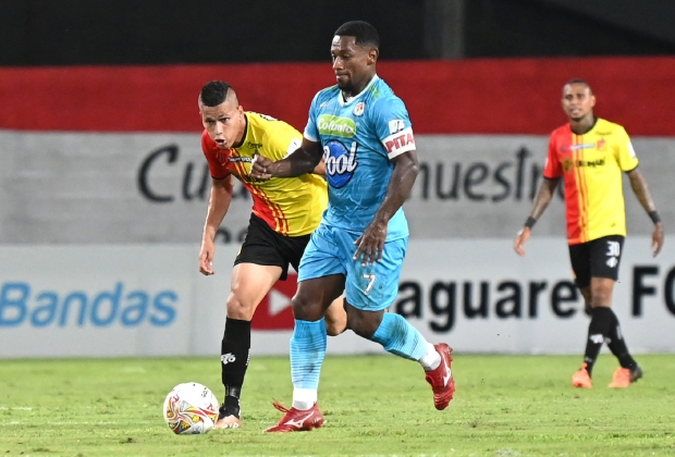 Jaguares sigue invicto en casa