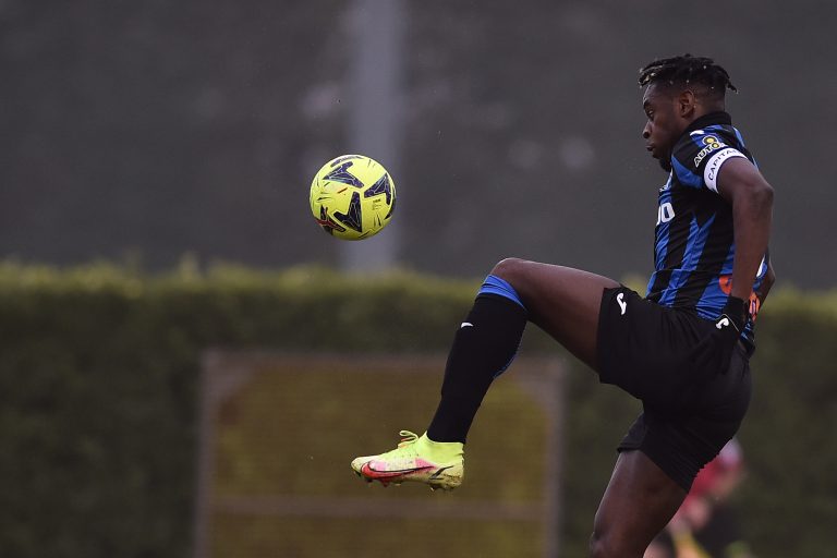 Zapata continuará en Atalanta: agente