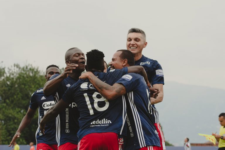 Duelo de rojos en el Atanasio, atractivo en la Liga BetPlay