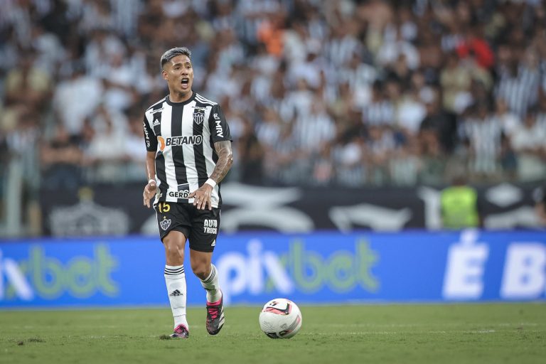 Volante de Mineiro en duda para Libertadores