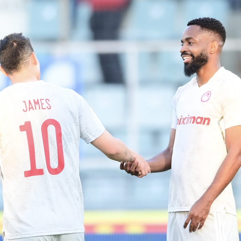 James regresó con asistencia