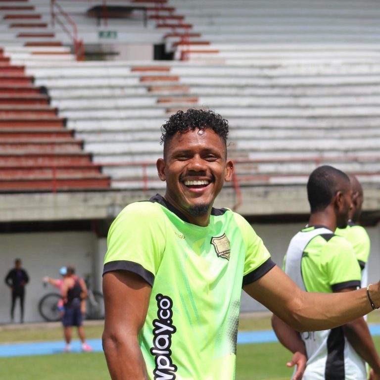 Águilas va por el liderato