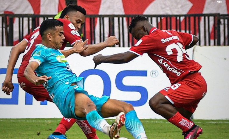 América no logró vulnerar a Jaguares