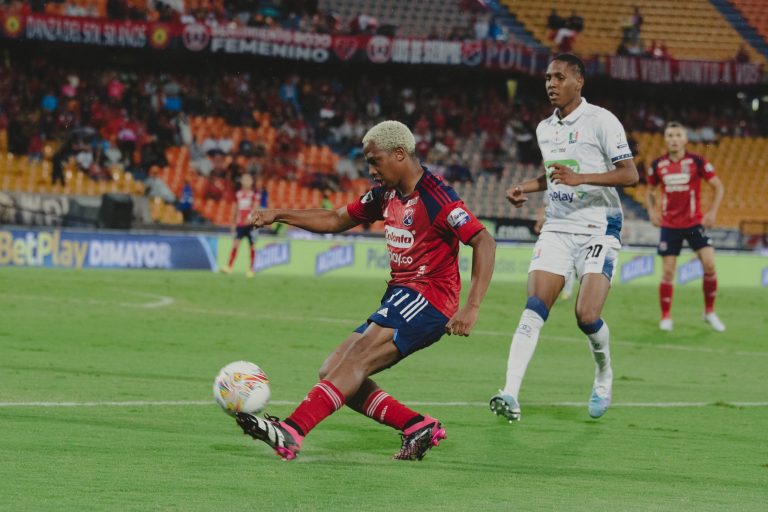 Dos colombianos en el equipo ideal de la Copa Libertadores