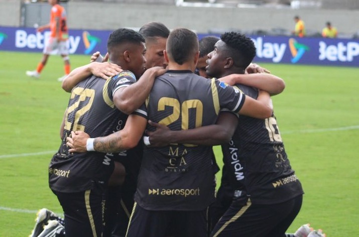 Águilas volvió a ganar y es líder con Millonarios