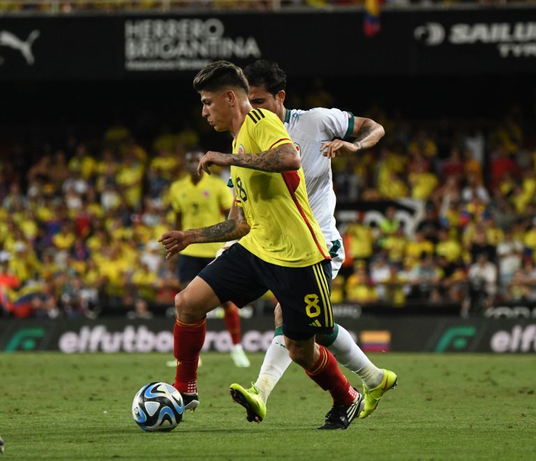 Colombia venció a Irak y amplió su invicto con Lorenzo