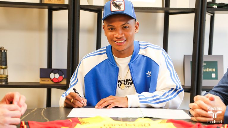 Técnico del Lens sobre Cortés: “Necesita quedarse con nosotros”