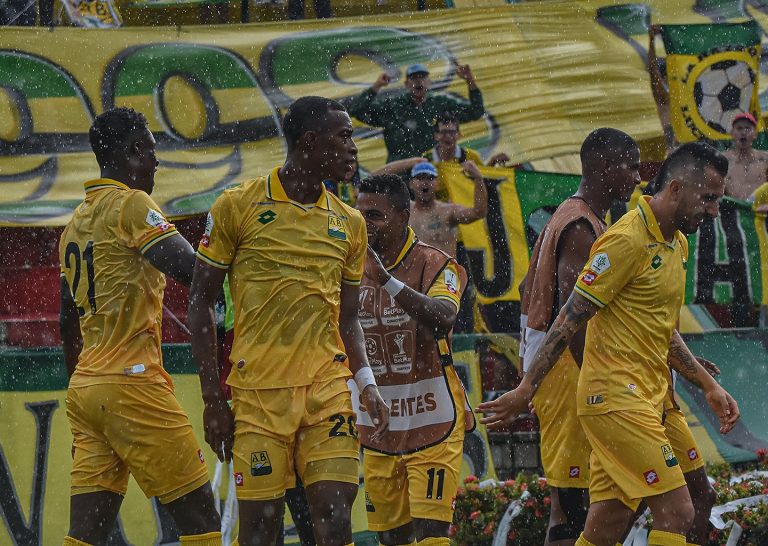 Águilas salva un empate de visita ante Bucaramanga y sigue invicto